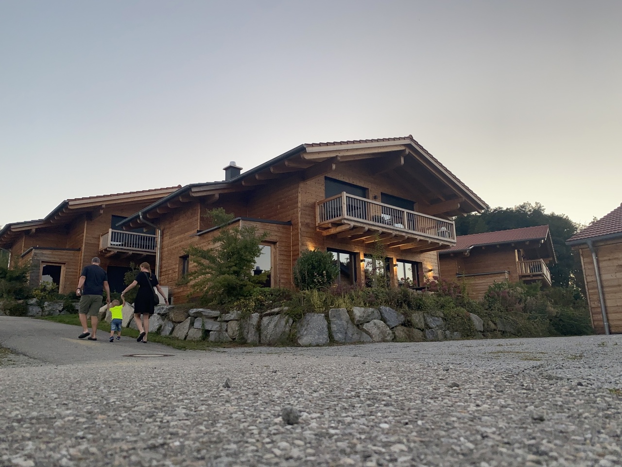 Familievakantie in Beieren | Ontdek luxe kamperen bij Vital CAMP Bayerbach 1 familievakantie-luxe-kamperen-chalet-vitalcamp-bayerbach