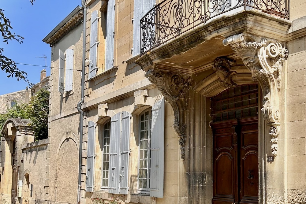 Drôme Provençale | 5 dagen langs lavendel, cultuur & tijdloze dorpen in Zuid-Frankrijk 20 Frankrijk Grignan straatbeeld