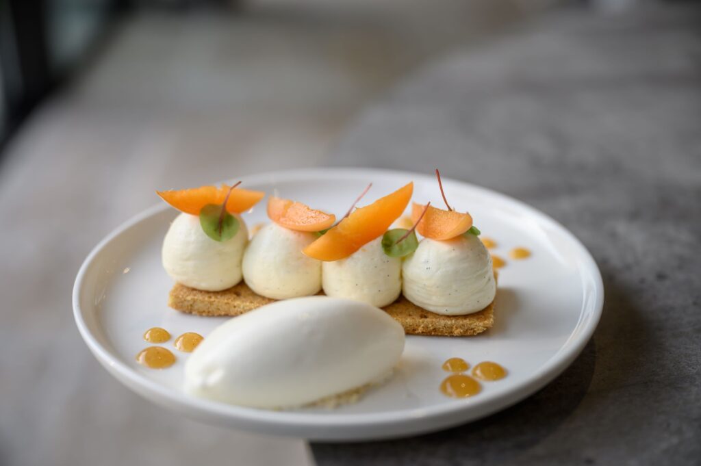 Drôme Provençale | 5 dagen langs lavendel, cultuur & tijdloze dorpen in Zuid-Frankrijk 35 Saint-Pauls-Trois-Châteaux restaurant Villa Augusta dessert